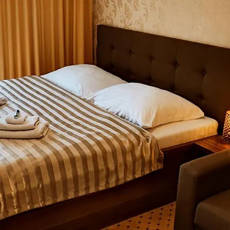 Hotel Merkur 3*